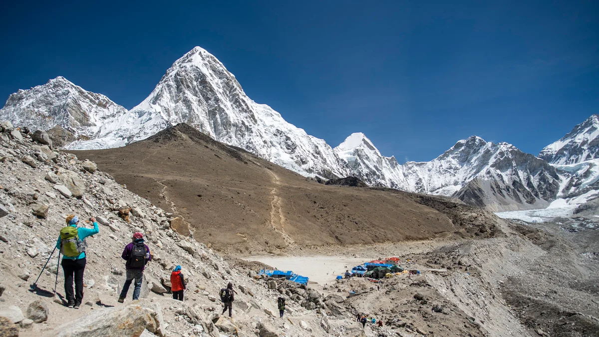 Dzongla (4830 m) – Khumbu-völgy – Lobuche (4930 m)