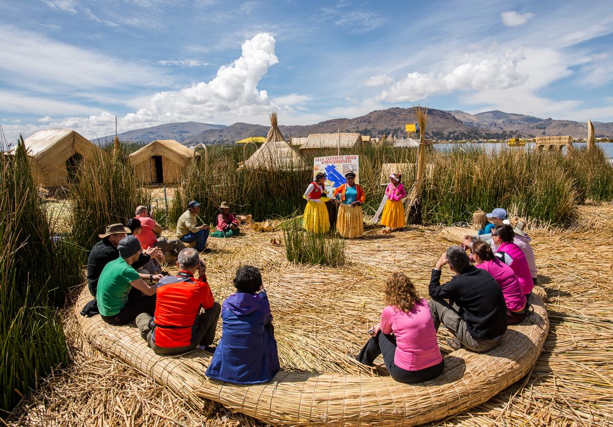 Titicaca-tó – Uros szigetek – Taquille-sziget (3900 m)