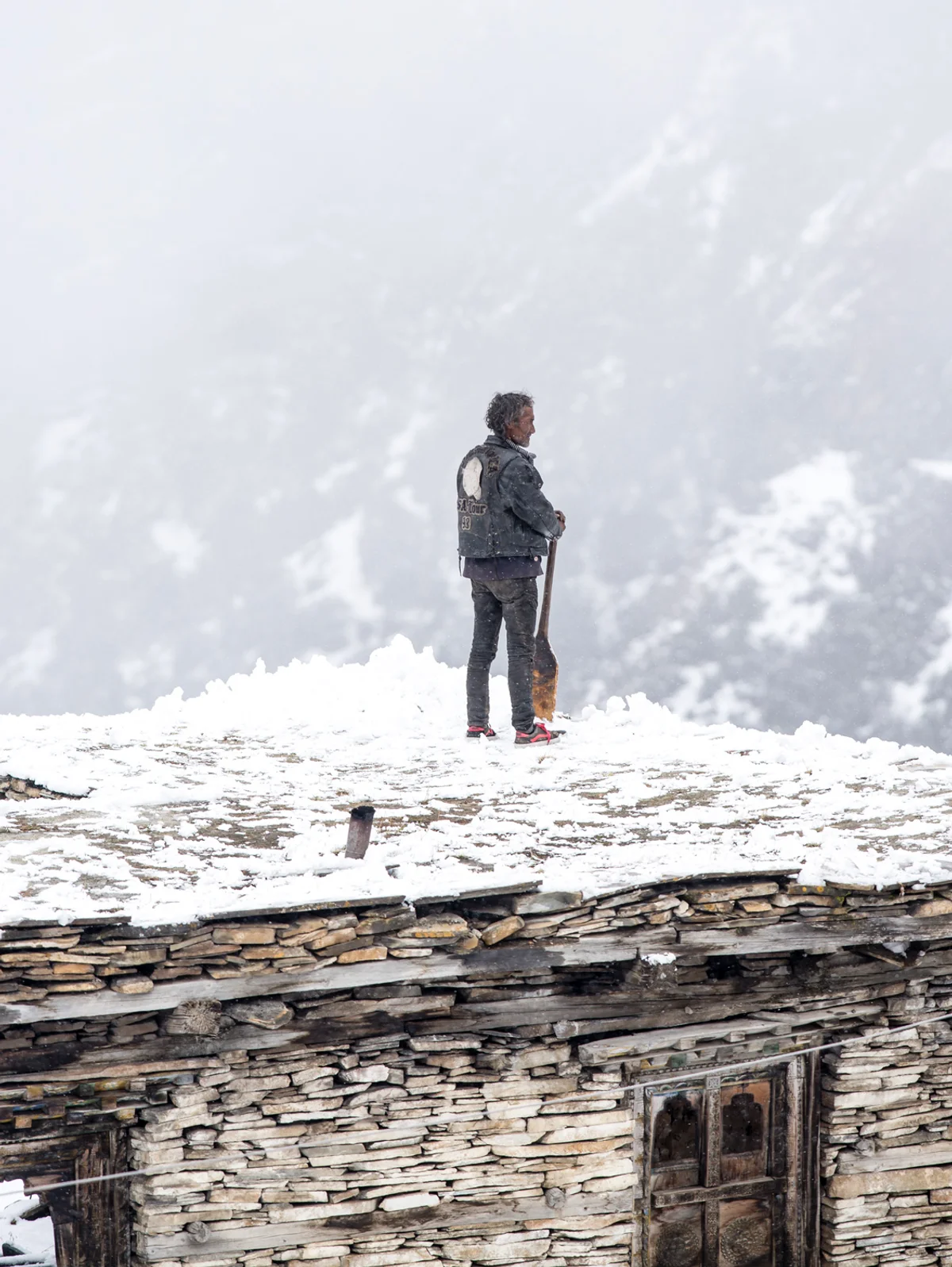 Pisang (3200 m) – Ngawal (3660 m)