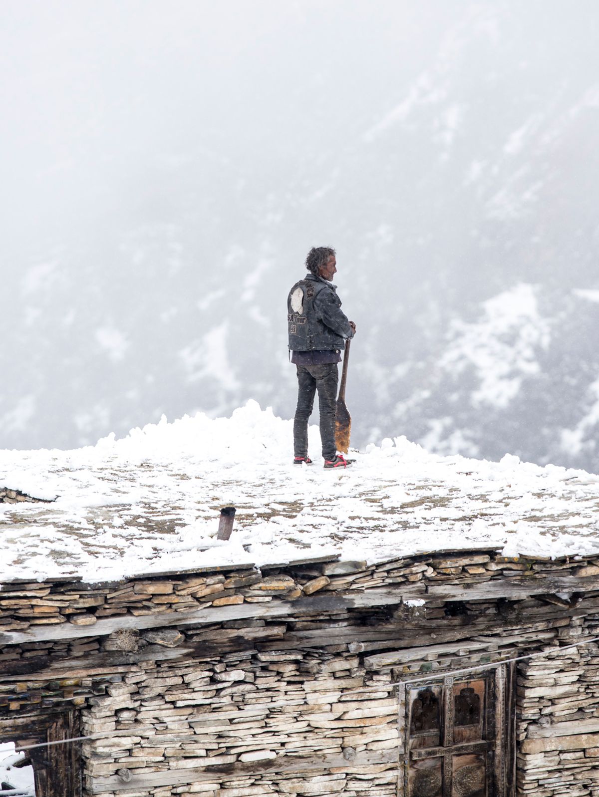 Pisang (3200 m) – Ngawal (3660 m)
