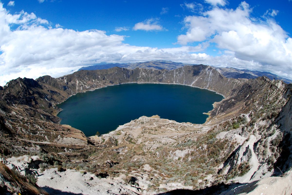 Riobamba – Quilotoa kráter-tó (4100 m) 