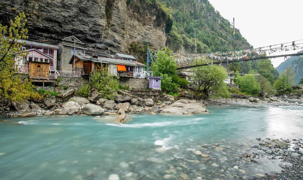 Syange (1190 m) – Tal (1700 m)