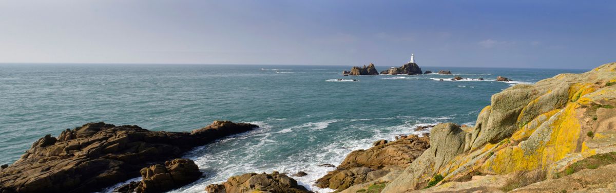 Guernsey-sziget – Herm, a legszebb strandok szigete – tengeri kajak túra 