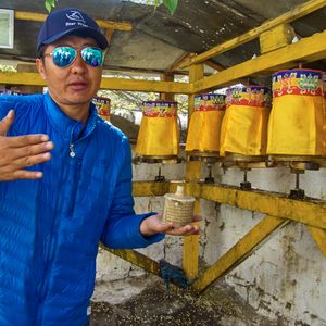 Ngawang